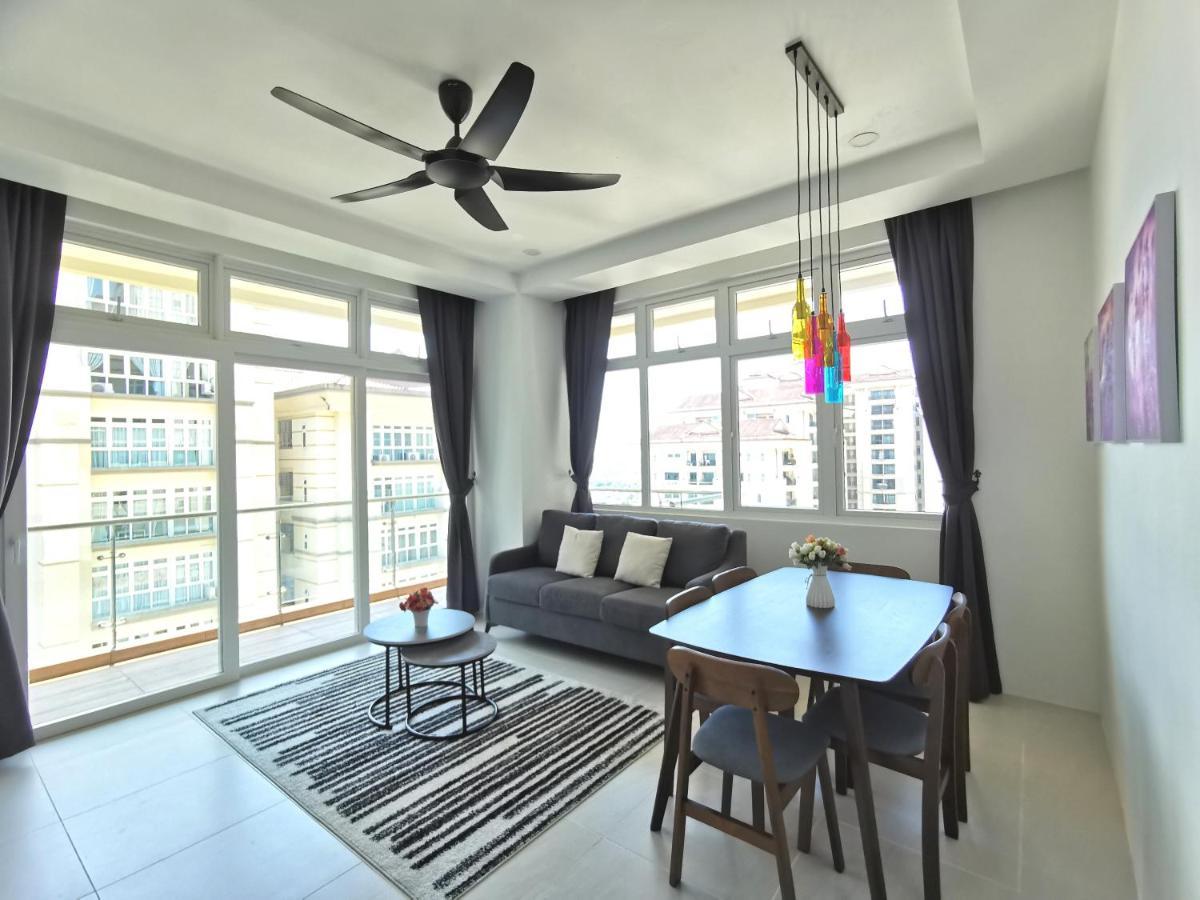 Cozzzy Hut @ Riverine Diamond Kuching Exterior foto